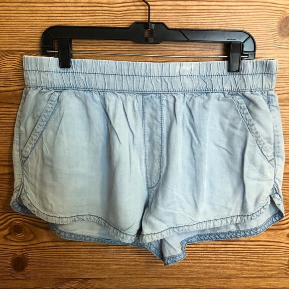 elastic band jean shorts